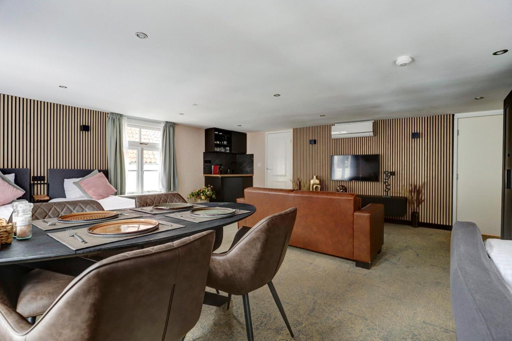 Hotel Buren Buren  Екстериор снимка